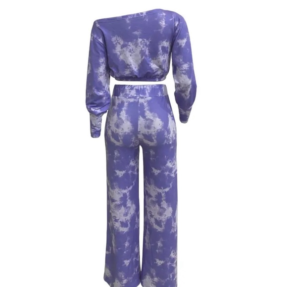 Tie Die two piece, pull string wide leg pants. - Picture 3 of 5